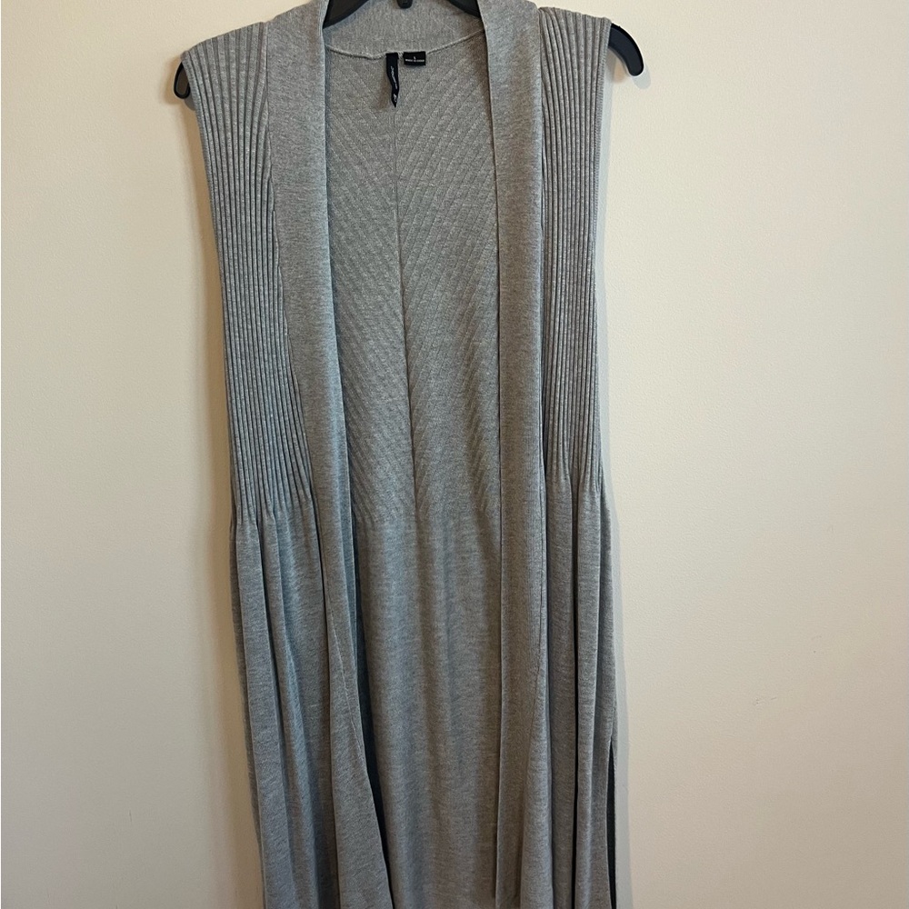 Gray Sleeveless Women's Sweater